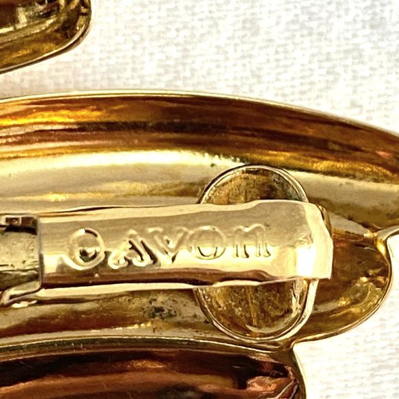 Avon Earrings Geometric Abstract Gold Tone Clip Ons Studs - Picture 6 of 7